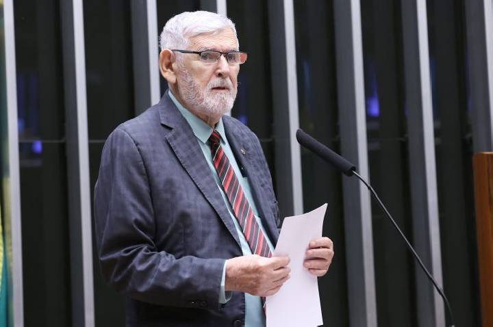 Comissão de Constituição e Justiça aprova projeto que aumenta penas para ameaças feitas por Pix