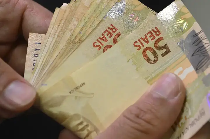 Ministério restringe tarifas e limita custo do crédito consignado