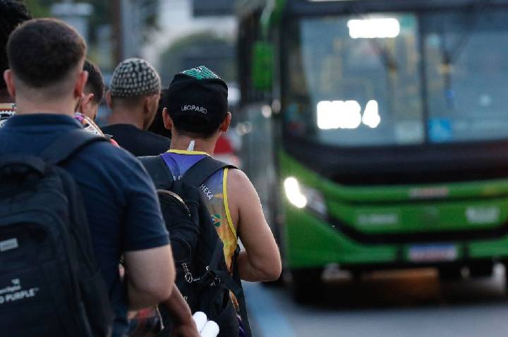 Motoristas de ônibus  do Rio iniciam greve nesta segunda-feira