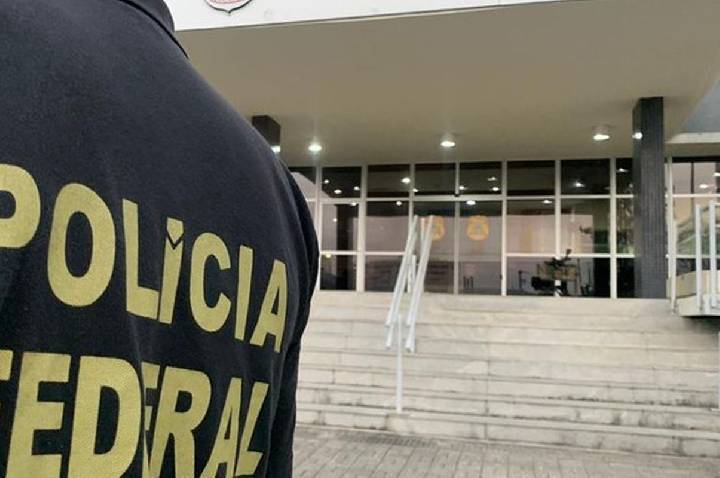 PF faz operação contra desvios na Universidade Federal Fluminense