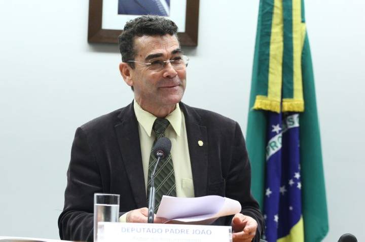 Representantes de movimentos populares pedem aprovação de regras sobre autogestão habitacional