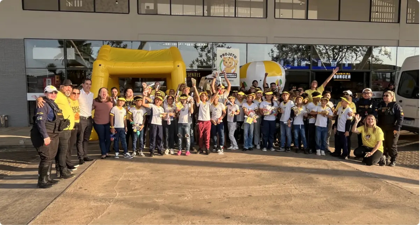 Alunos vivem experiência lúdica sobre cidadania no trânsito na Rodoviária de Porto Velho