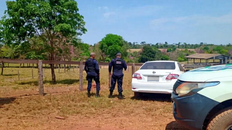 Idoso tem R$ 200 mil e carro roubados em assalto à mão armada em Rolim de Moura