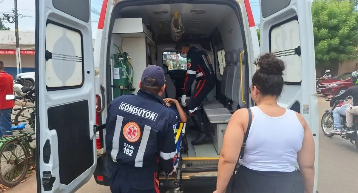 Estudante é atropelado por motocicleta ao tentar cruzar avenida em Porto Velho