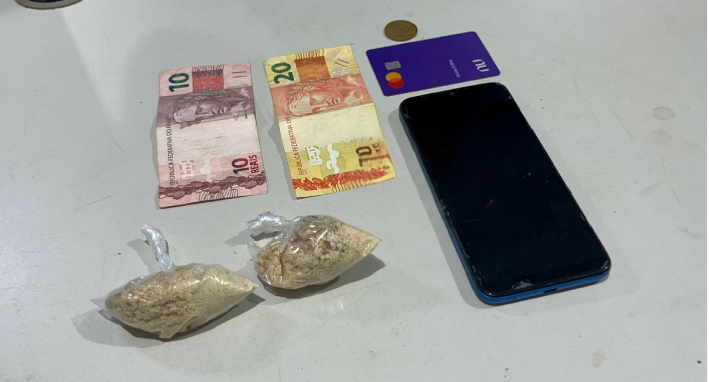 Homem é preso com crack no bairro Aponiã