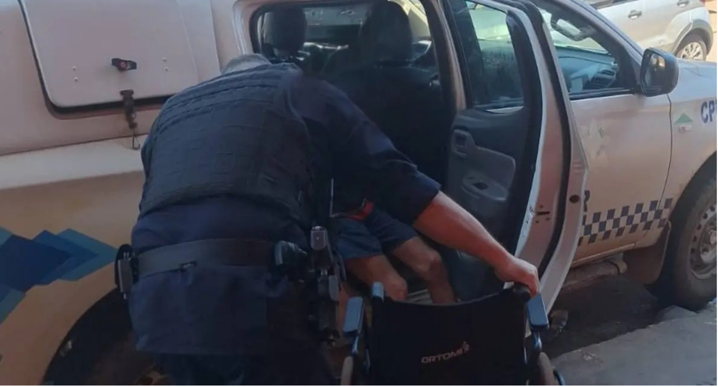 Homem tinha mandado de prisão preventiva em aberto e foi localizado durante patrulhamento no bairro AponiãCadeirante é recapturado pela PM em Porto Velho por violência doméstica