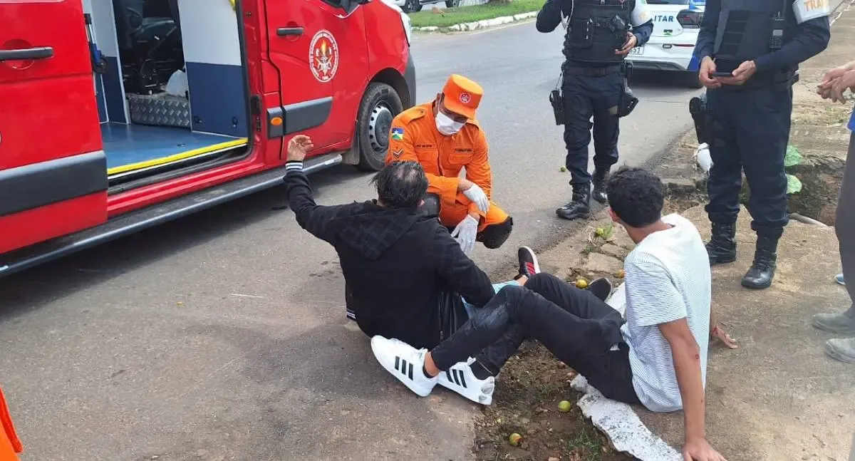 Motociclista sofre fraturas em acidente na zona central de Porto Velho