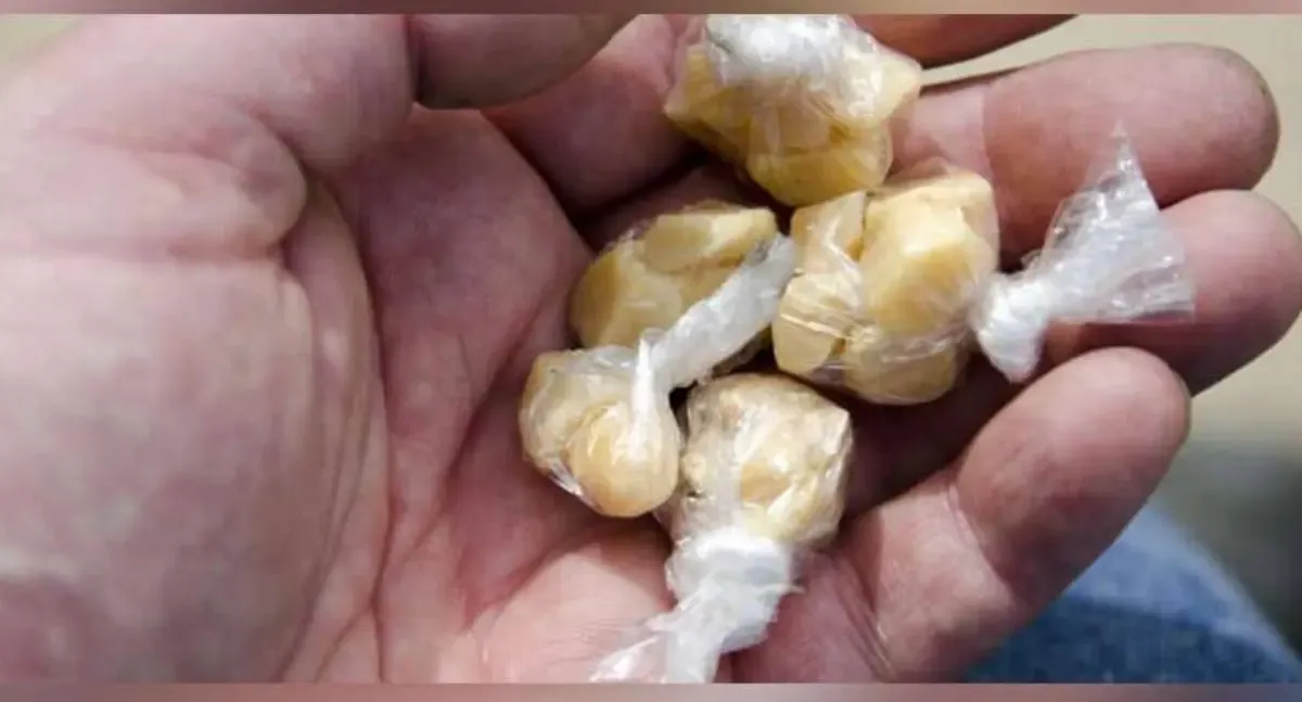 Mulher é flagrada com crack em Jaru