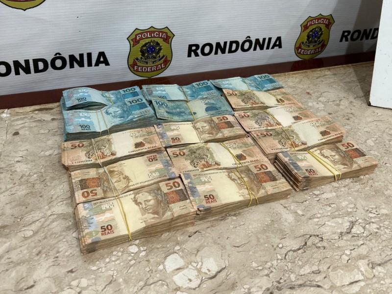 Mulher é presa com mais de R$ 100 mil em investigação de lavagem de dinheiro