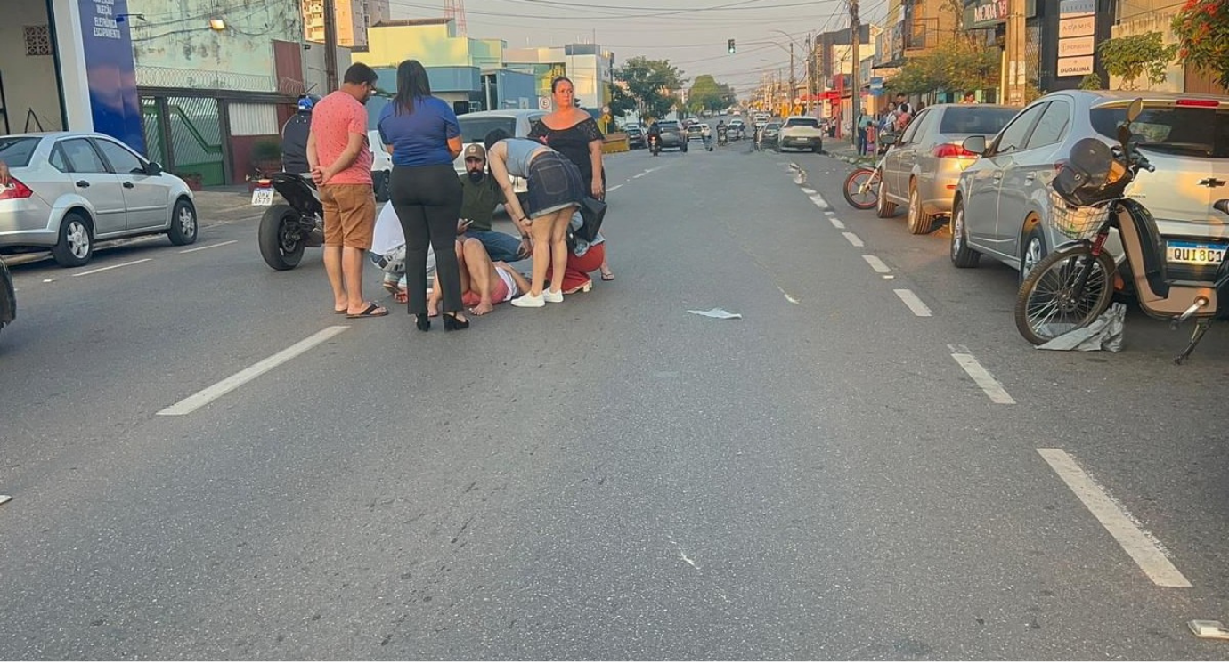 Mulher fica gravemente ferida após colisão com porta de carro em Porto Velho