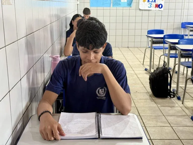 Rondônia lança concurso de redação para estudantes do Ensino Médio