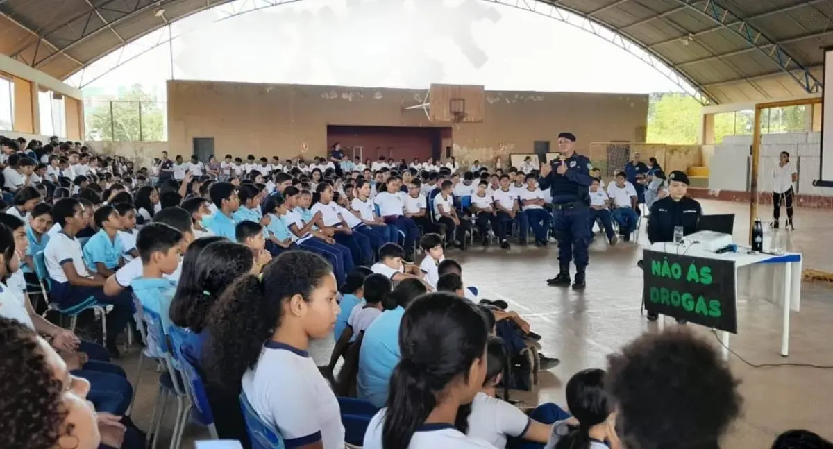 Caravana reforça combate às drogas e conscientização de jovens em Guajará-Mirim