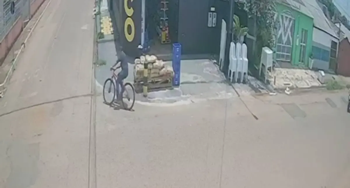 Bicicleta é furtada em plena luz do dia na Cohab