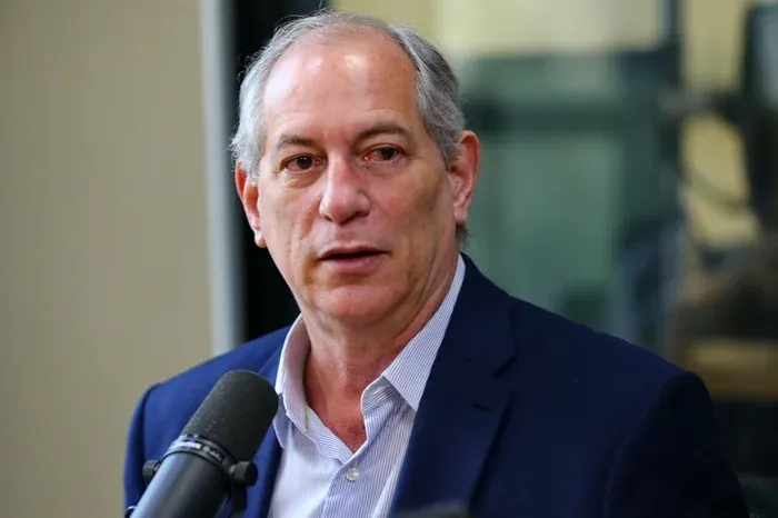 Cid critica ida de Ciro Gomes ao PSDB e rejeita aliança com PL de Bolsonaro