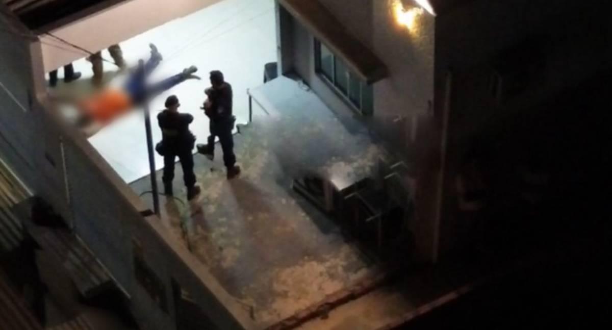 Homem mata ex-esposa e atual companheiro dela em Ji-Paraná e foge com o filho