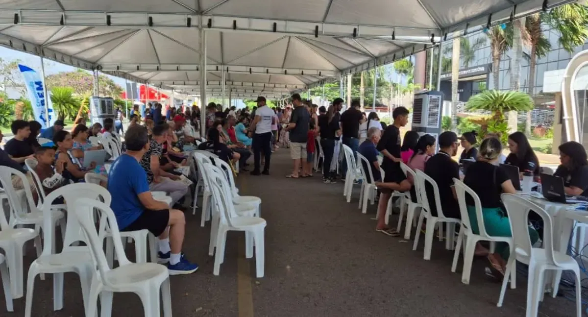 Legislativo de Rondônia celebra 42 anos com ação de cidadania