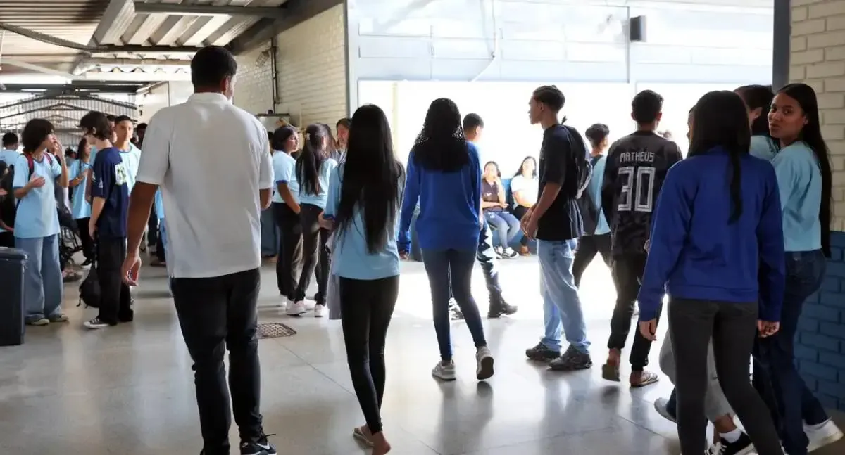 MEC inicia pagamento da 7ª parcela do Pé-de-Meia para estudantes nascidos em maio e junho