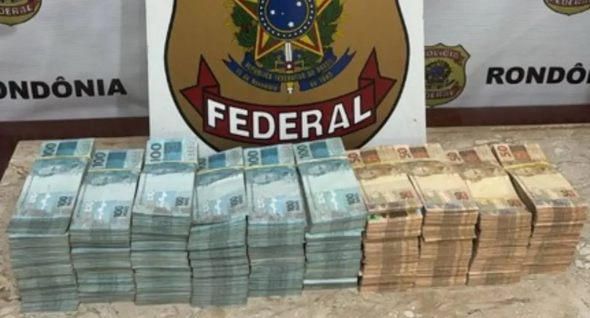 Polícia Federal apreende R$ 600 mil e prende homem por porte ilegal de arma em Guajará-Mirim