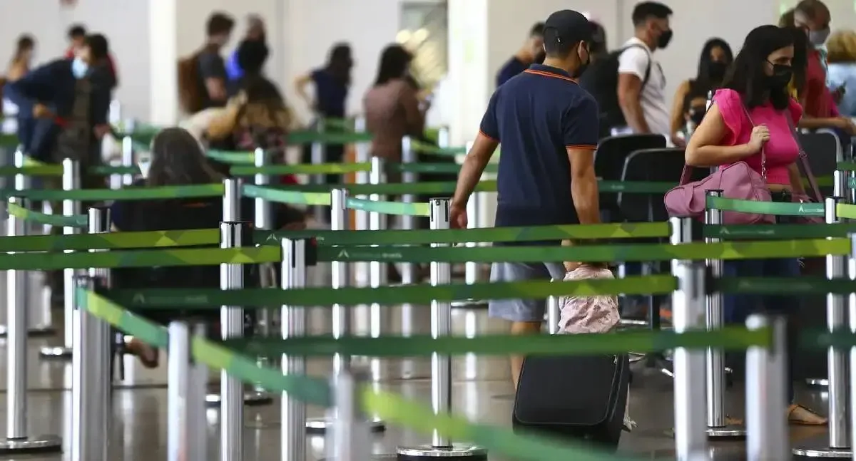 Piadas sobre bombas podem levar à prisão, alerta Polícia Federal