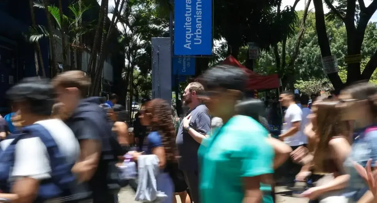 Abstenção no primeiro dia do Enem 2025 atinge 27% e mantém média dos últimos anos