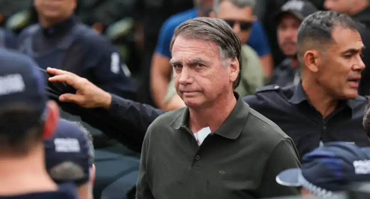 Supremo mantém condenação de Jair Bolsonaro e rejeita recursos na ação da trama golpista