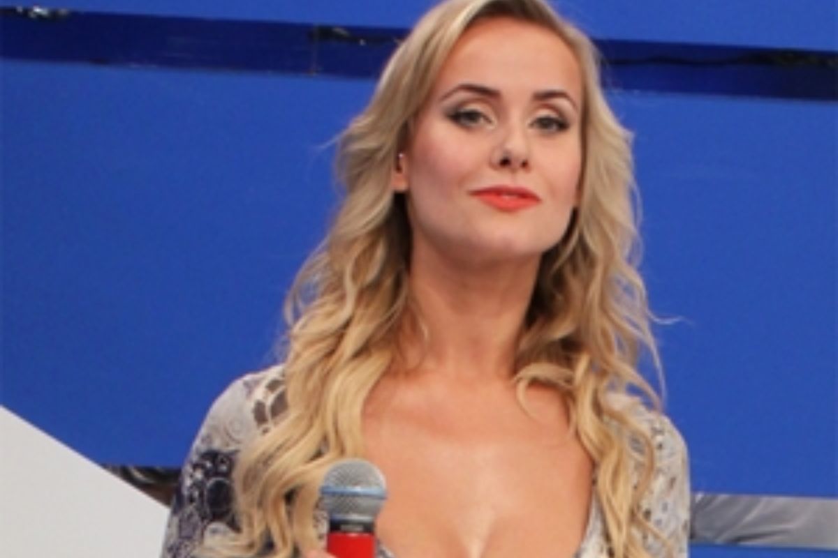 Lola Melnick registra boletim contra ex-namorado
