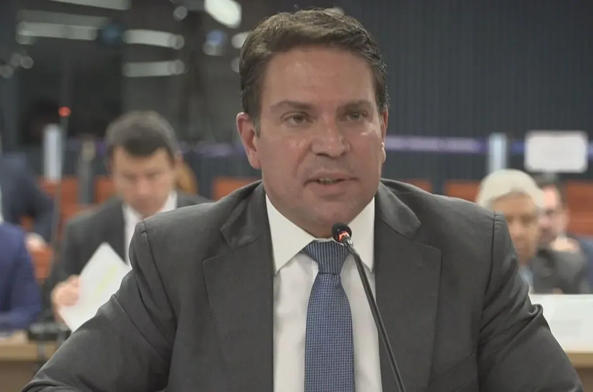 PF apura possível saída clandestina do país pelo deputado Alexandre Ramagem