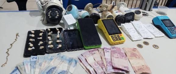 Polícia apreende drogas e equipamentos em distribuidora usada como boca de fumo em Porto Velho