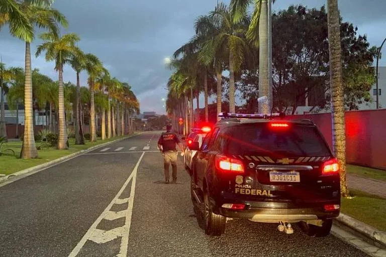 Polícia Federal desarticula grupo que extorquia empresário no Rio de Janeiro