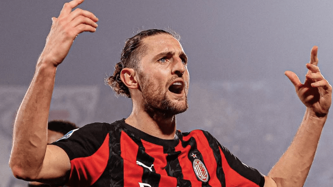 Milan vira sobre o Como, vence por 3 a 1 e segue na cola da Inter na Serie A