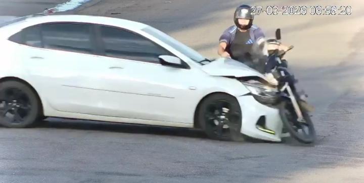 Motociclista fica em estado grave após atropelamento em cruzamento de Porto Velho