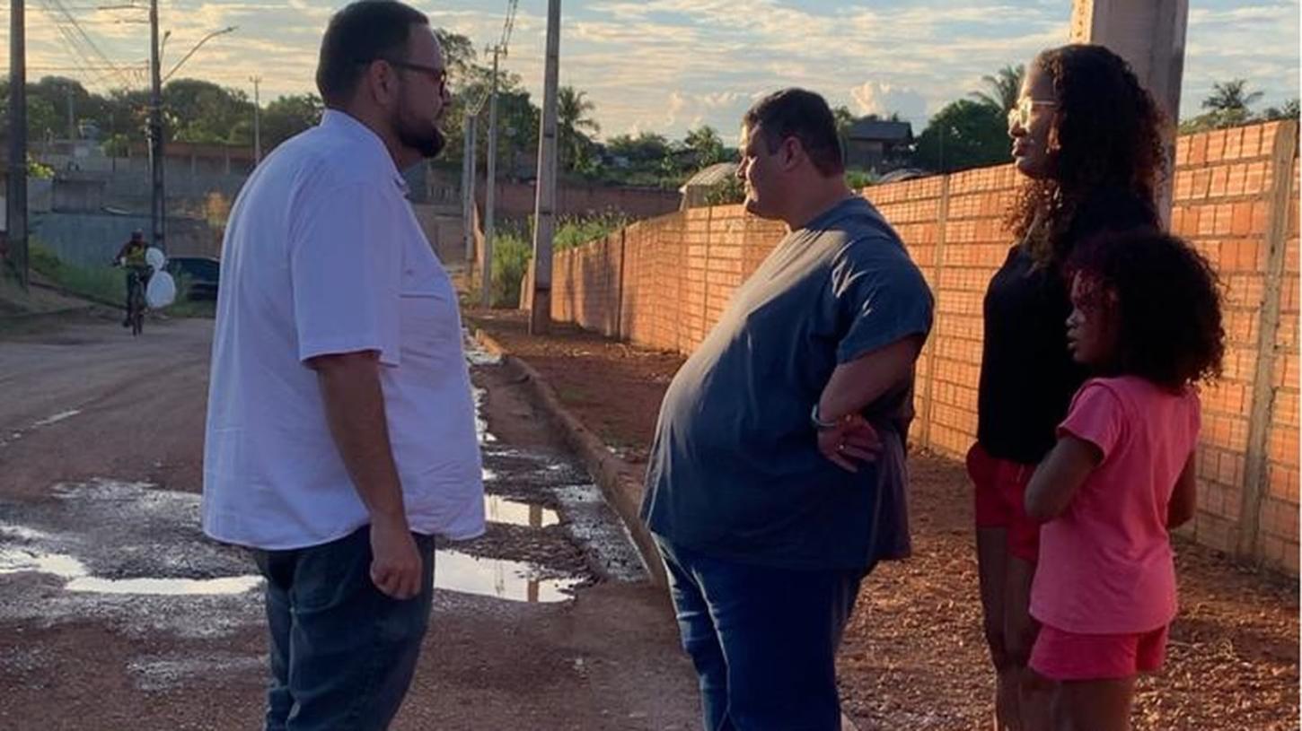 Thiago Tezzari acompanha melhorias no bairro nova esperança a pedido de moradores