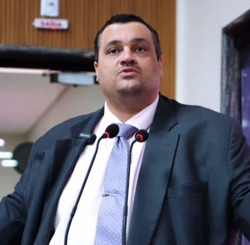 Vereador Tiago Tezzari cobra resposta da Sejucel sobre realização do Flor do Maracujá
